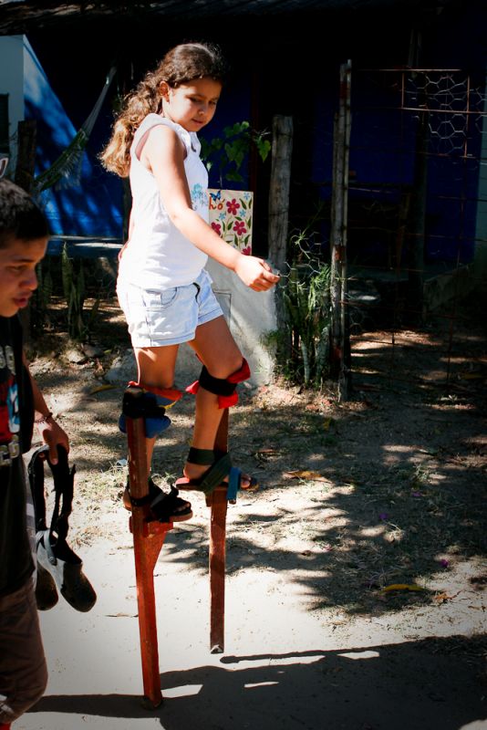 Galeria de Circo Laheto - Oficina de Perna de Pau e Malabares
